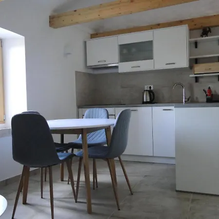 Apartment Heritage 4-stars Kyra Pitve Hvar *
