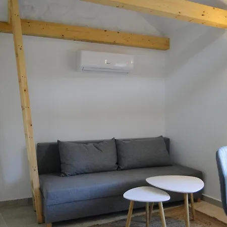 Apartment Heritage 4-stars Kyra Pitve Hvar *